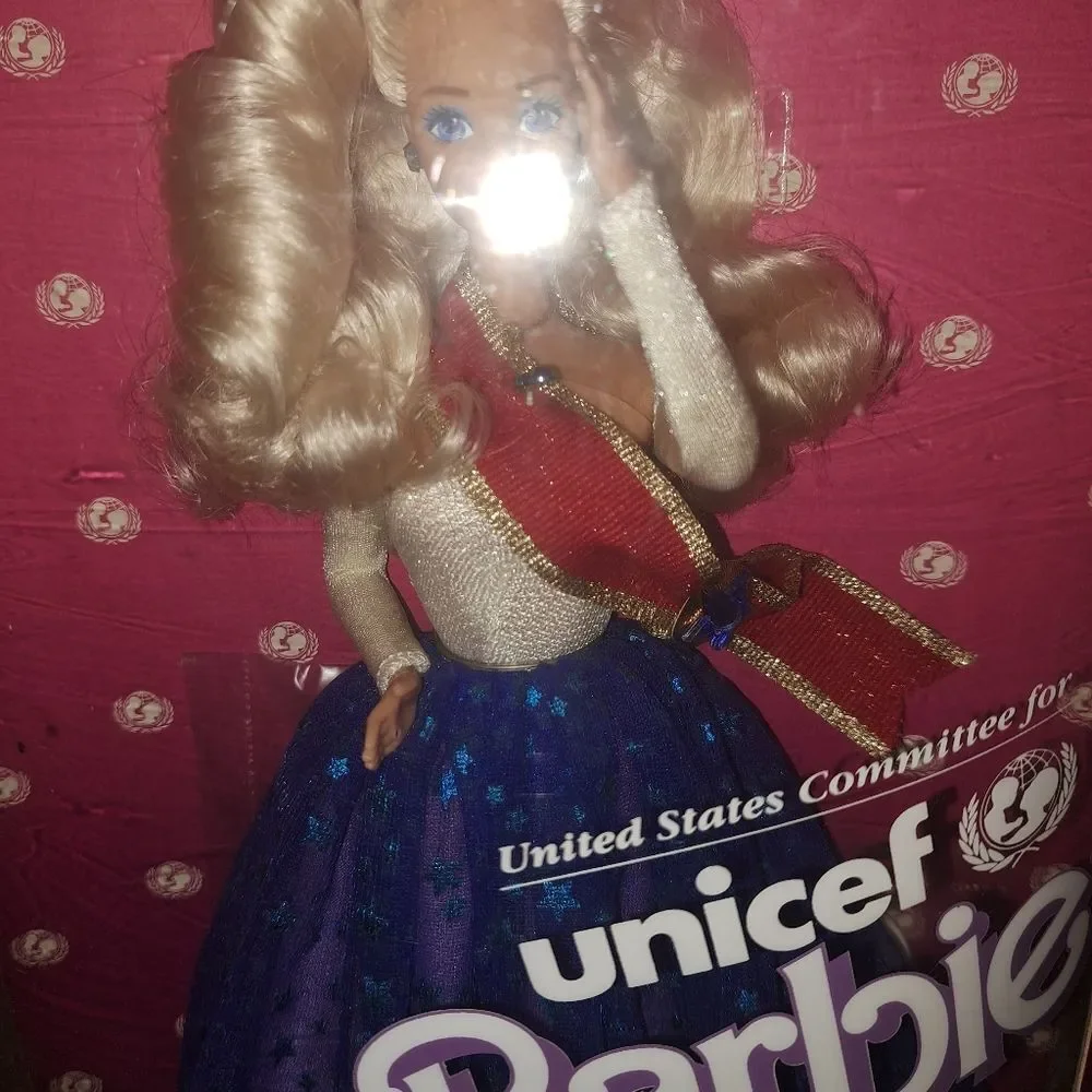 Vintage 1989 Mattel Barbie United States Committee Unicef Barbie Doll in  Box